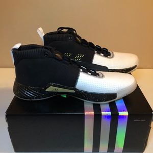 NEW Adidas Dame 5 Basketball Shoes